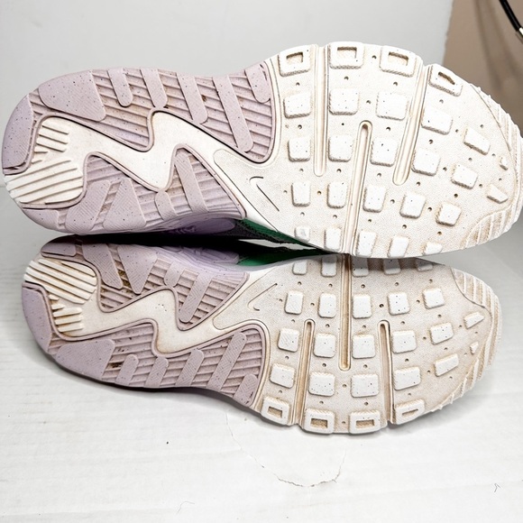 Nike Air Max Excee size 9.5 - Picture 7 of 8